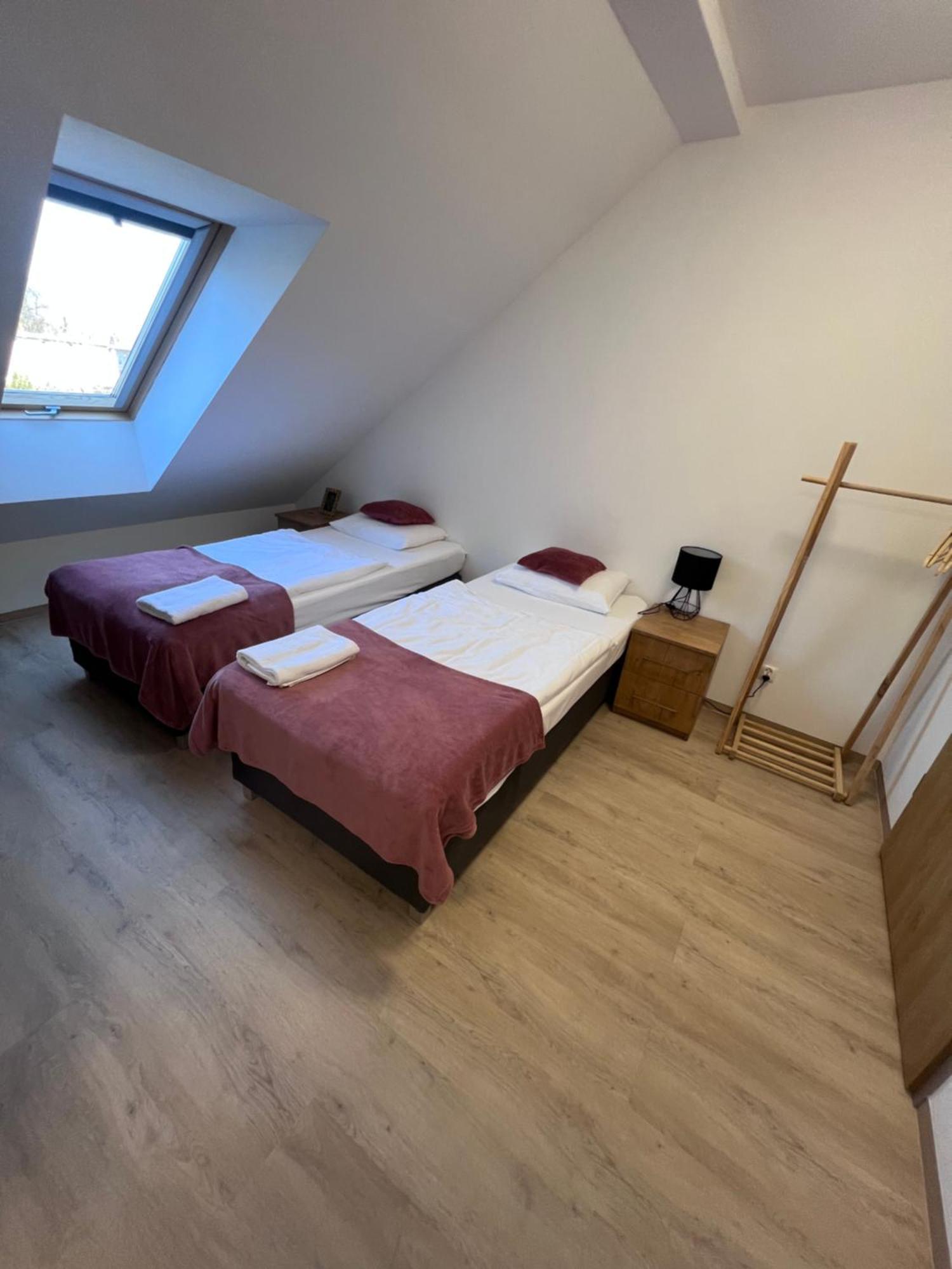 Apartamenty Divemed Jelenia Góra Exteriör bild