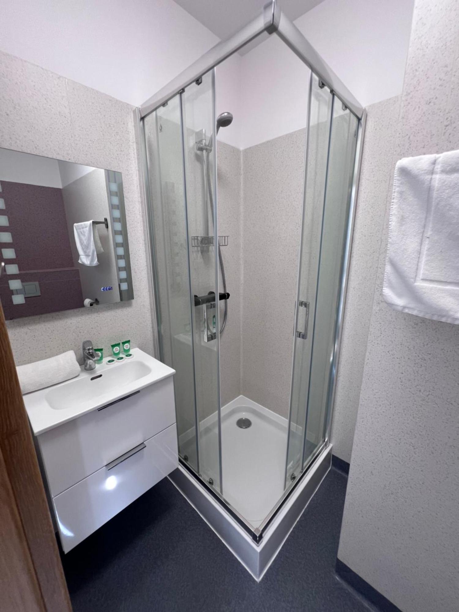 Apartamenty Divemed Jelenia Góra Exteriör bild